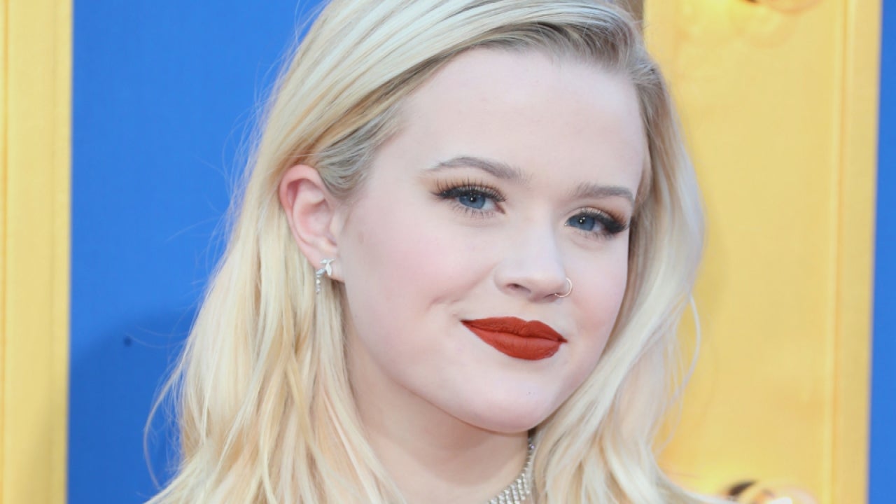 Reese Witherspoons Daughter Ava Phillippe Stuns At Paris Debutante Ball See Her Incredible 