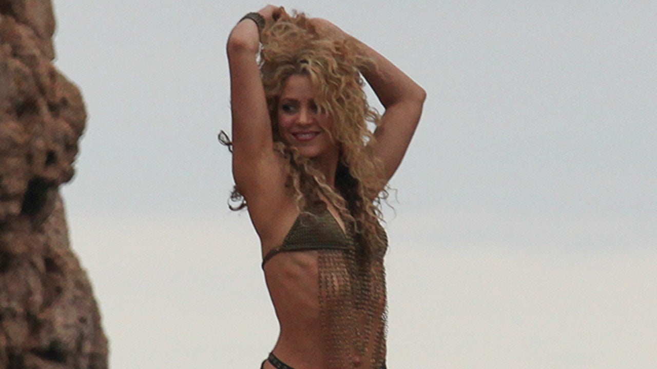 shakira abs after baby