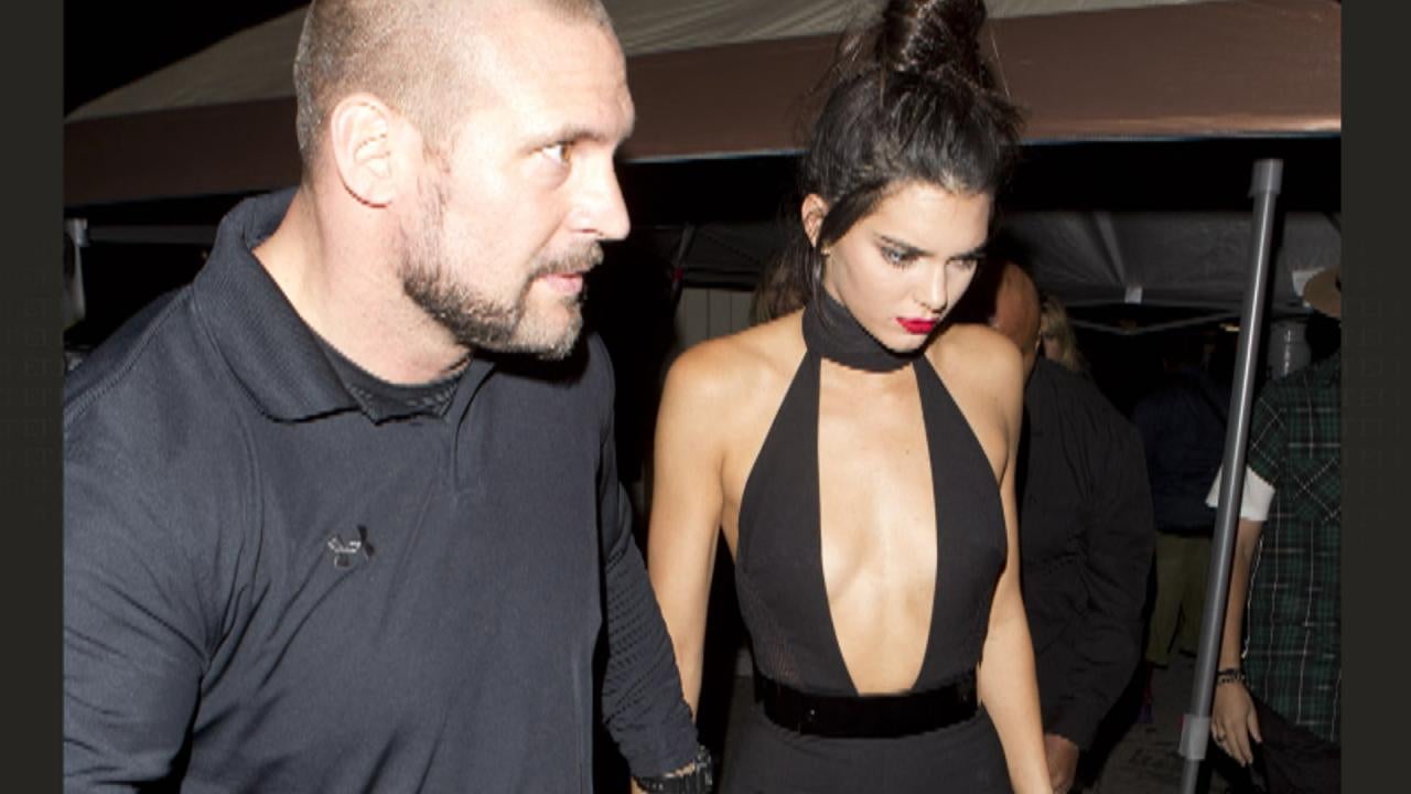 Kendall Jenner Stuns In Sexy All-Black Outfit In Paris