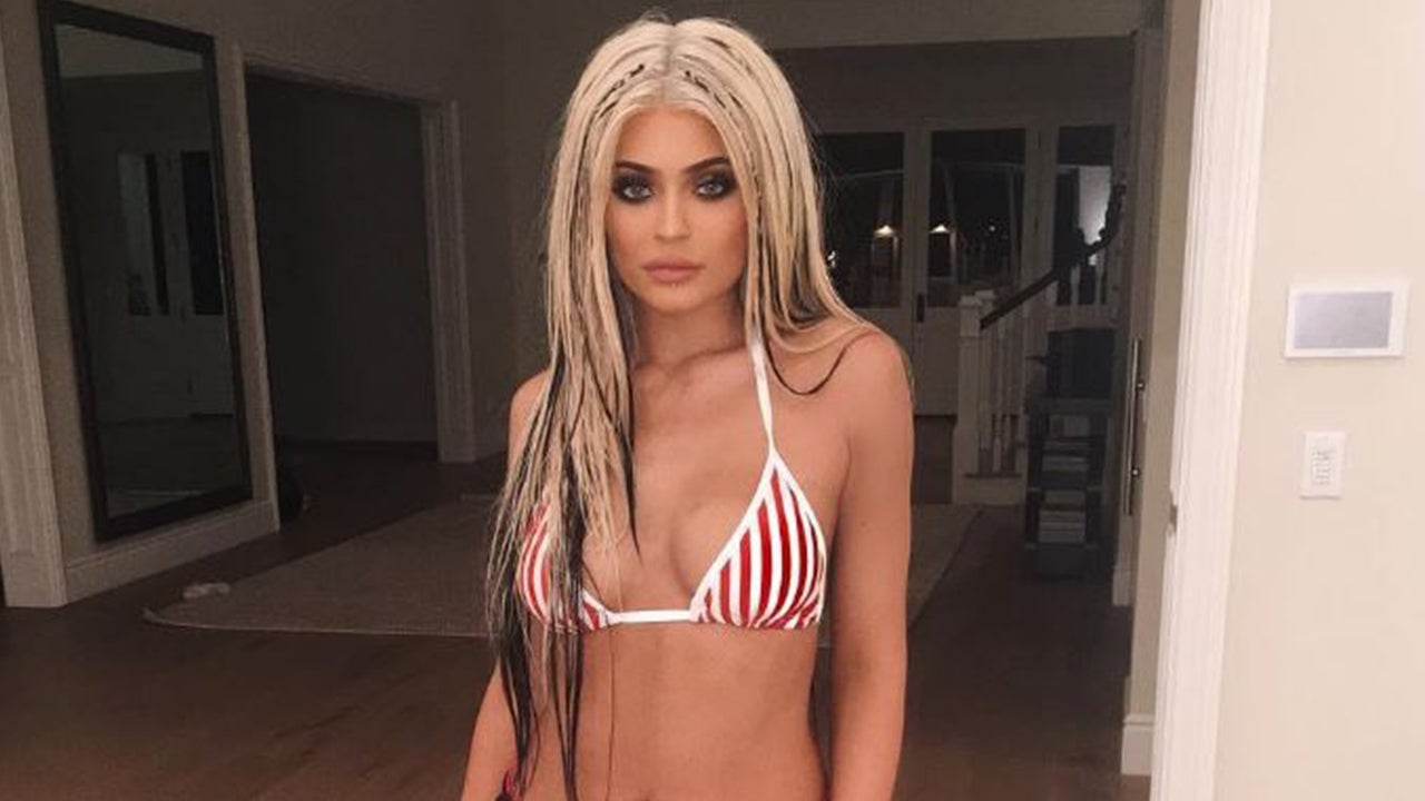 Kylie Jenner Gets 'Dirrty' in Christina Aguilera Halloween Costume |  Entertainment Tonight