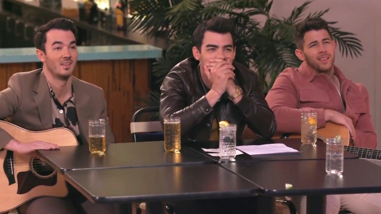 Watch The Jonas Brothers Get Hammered While Day Drinking With Seth Meyers Entertainment Tonight