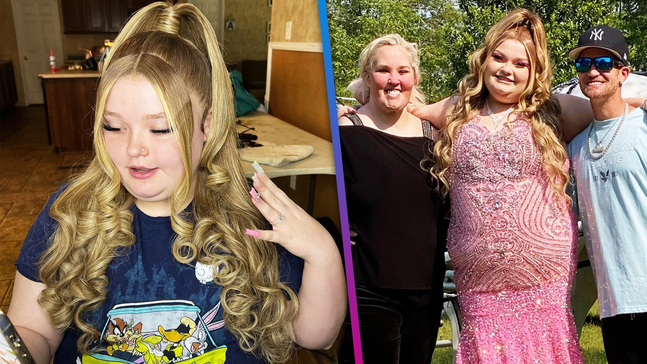 Alana 'Honey Boo Boo' Thompson Poses for Prom Pics With Mama June and