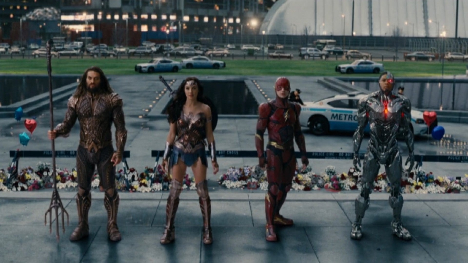 Porn Star Ben Affleck Movie - Justice League' Cast Talks Uncomfortable Costumes and Henry ...