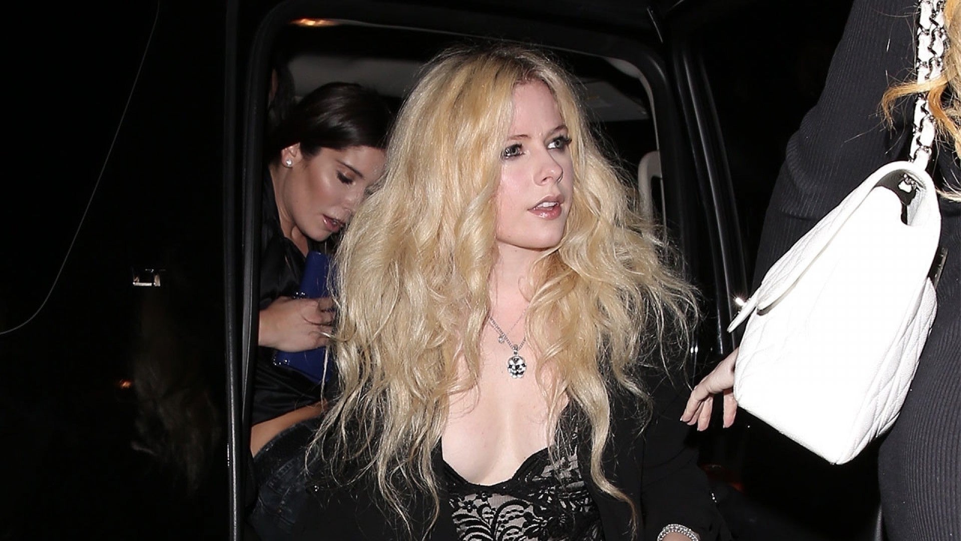 Avril Lavigne Celebrates Her 33rd Birthday In Racy Lacy Number Entertainment Tonight