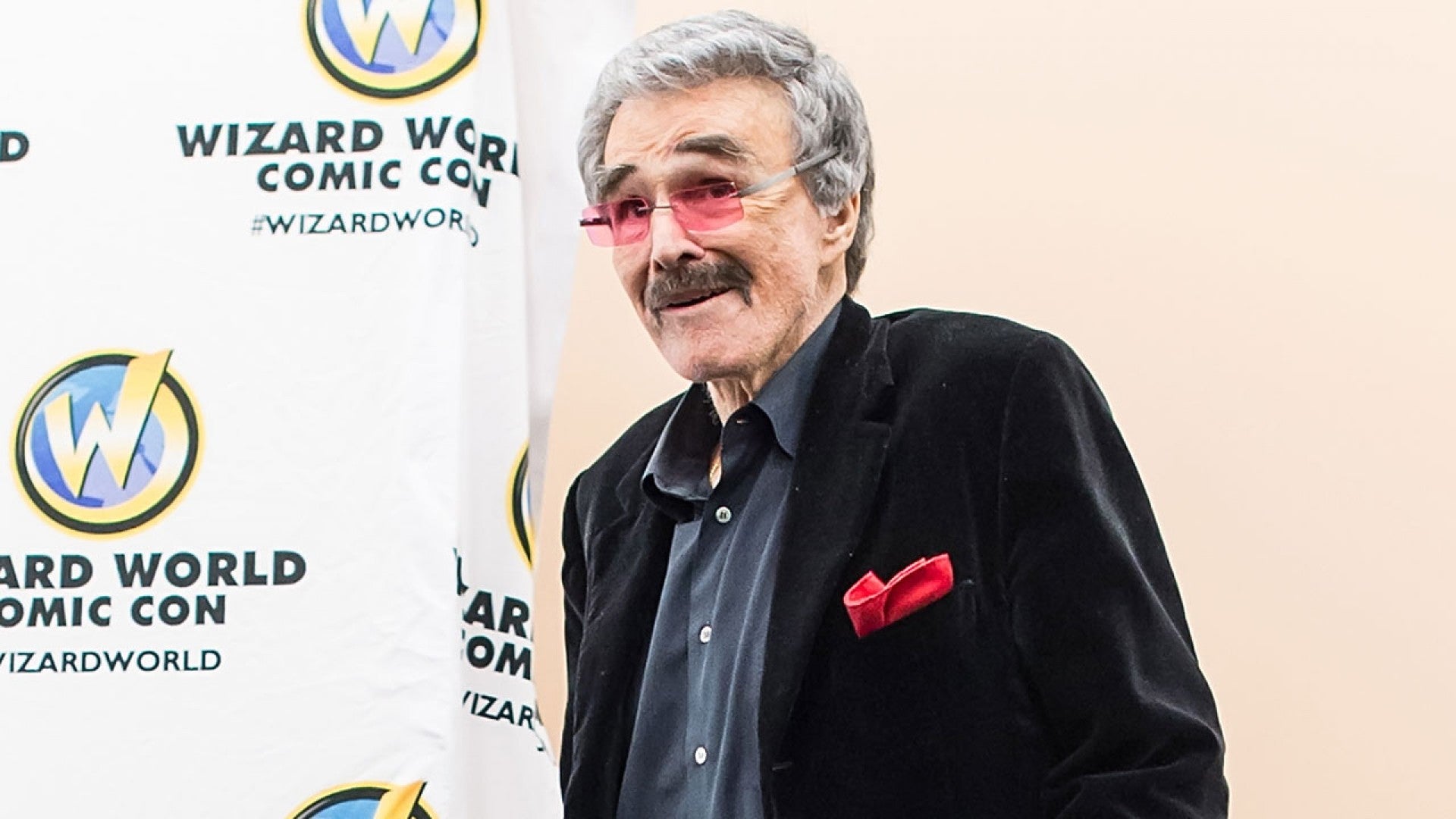 Burt Reynolds Looks Frail In Rare Public Appearance 