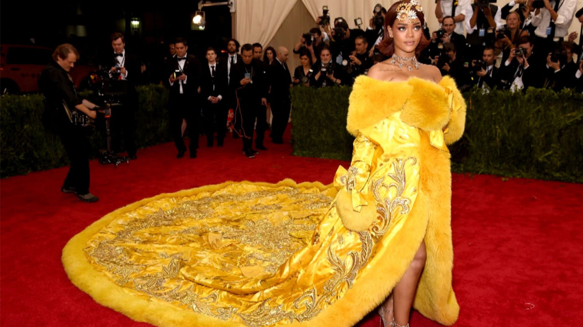 ET's Best & Worst Dressed at the 2015 Met Gala