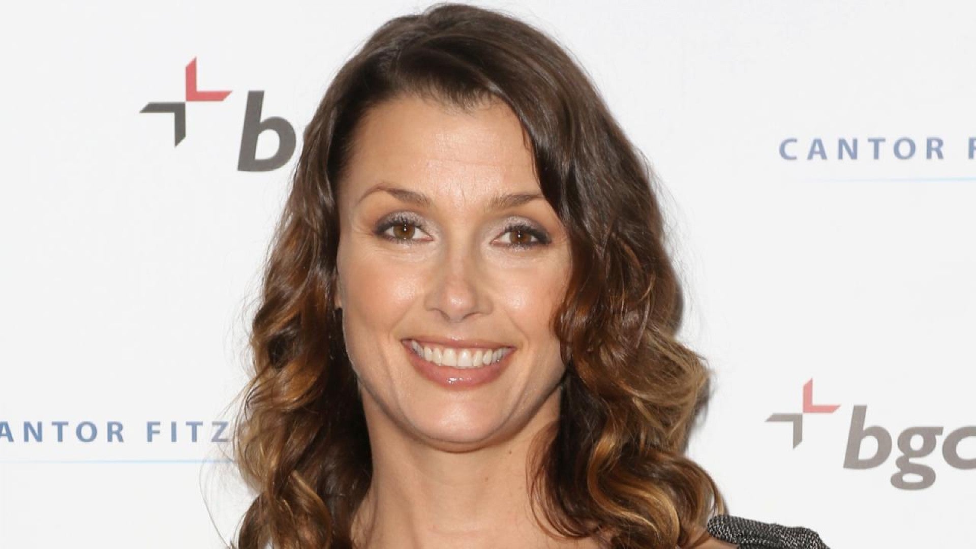 Bridget Moynahan Marries Andrew Frankel in Intimate Hamptons Wedding - See  the Dress!