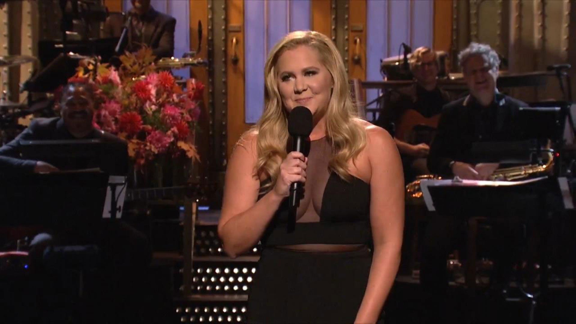 Amy Schumer Makes the Most of a Tough Weekend for Saturday Night Live