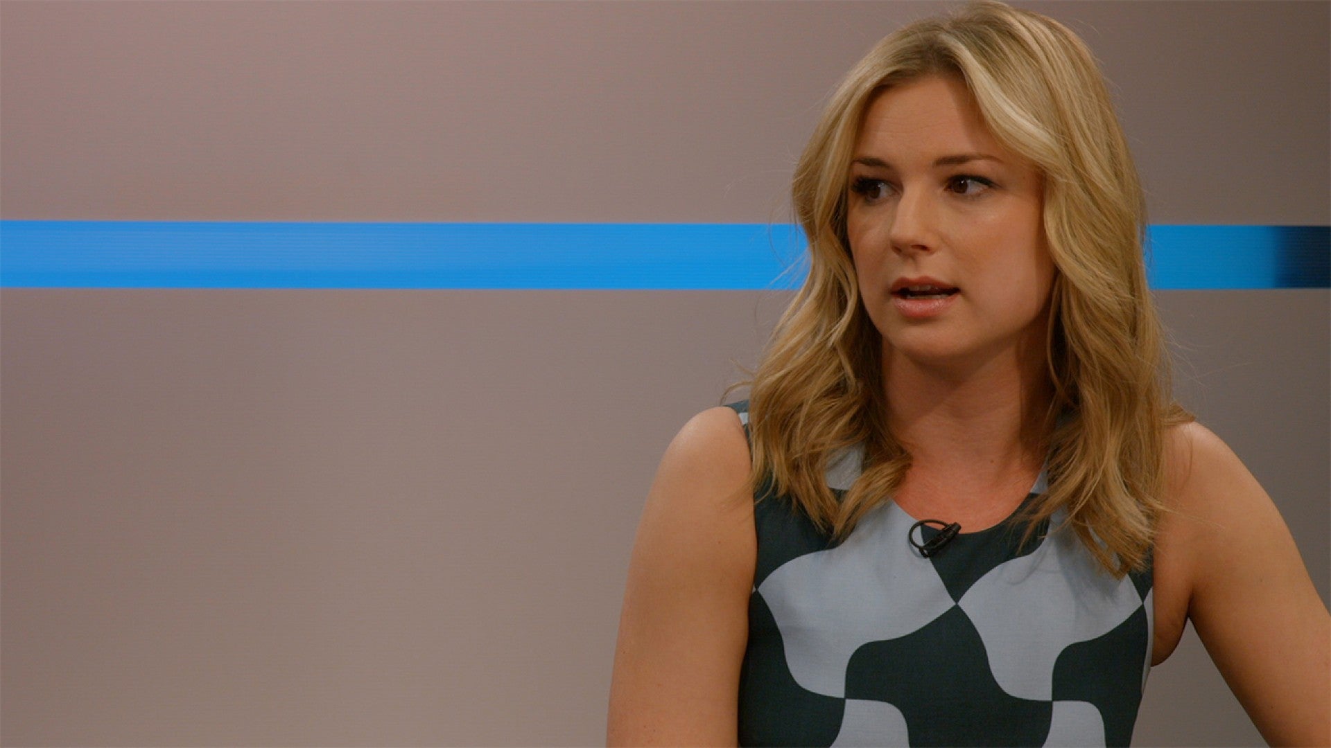 Emily Vancamp Sex Porn - Emily VanCamp Teases Captain America Romance and Scarlet Witch Fight in  'Civil War'