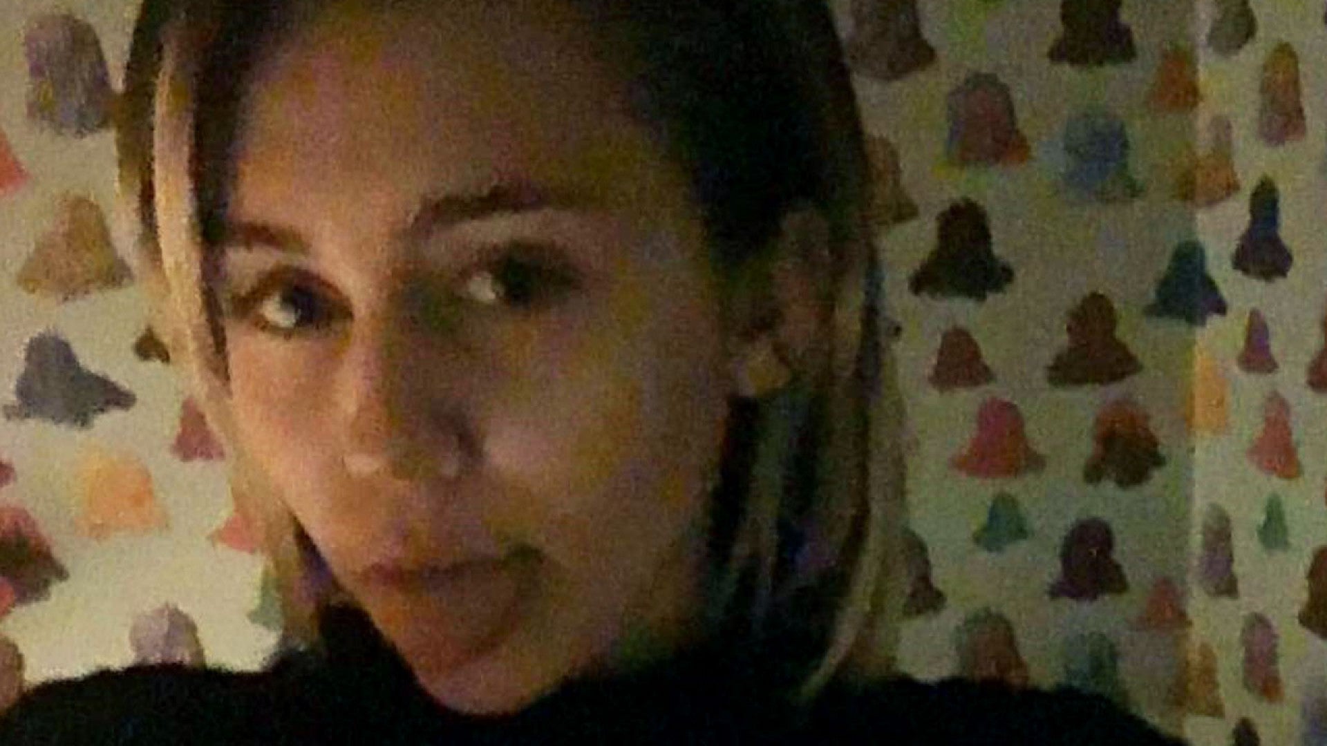 Brunette Miley Cyrus Porn - Miley Cyrus Shows Off Longer 'Do After Posting Pics of the 'Old Miley' |  Entertainment Tonight