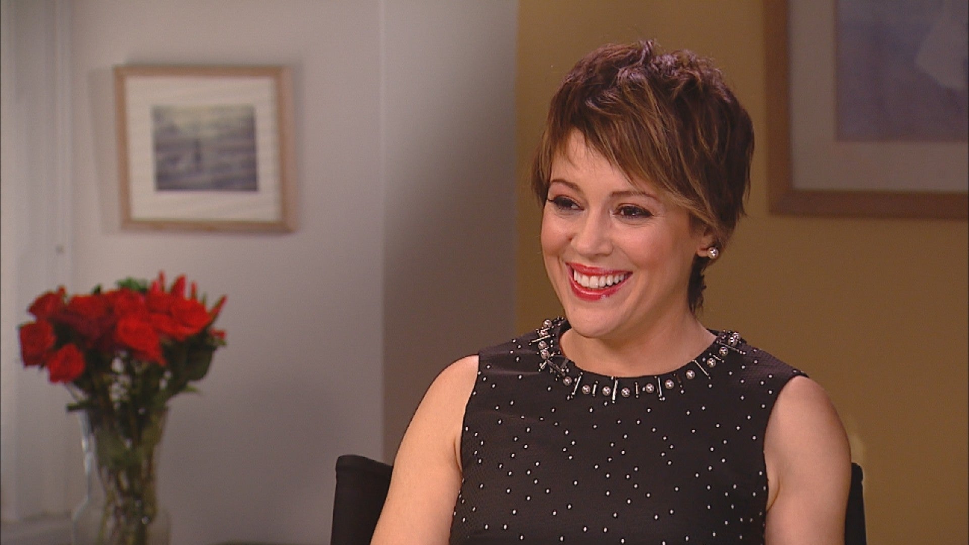 Alyssa Milano picks a winning look ahead of Super Bowl with her