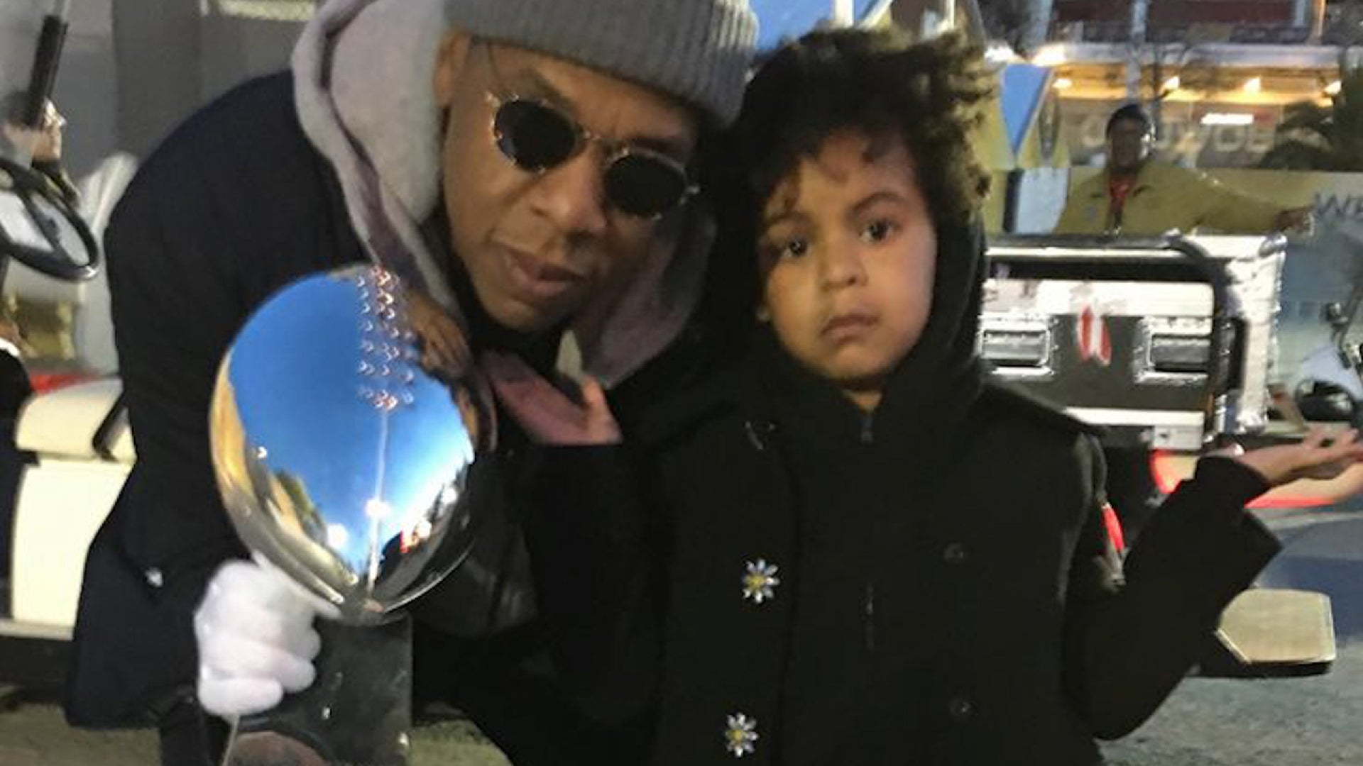 Jay-Z, Blue Ivy turn Super Bowl into cute daddy-daughter date