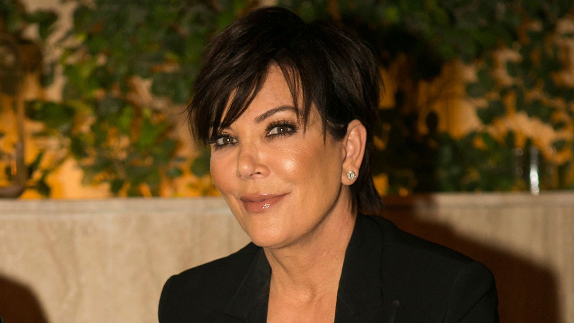 Kris Jenner Recalls Visiting Crime Scene After Nicole Brown Simpson S Murder I Think I See Blood Entertainment Tonight