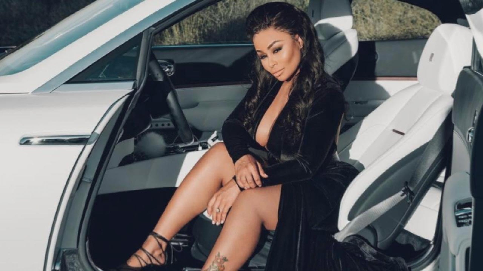 Blac Chyna Twerks for Rob Kardashian, Shares More Post-Baby Body Photo  Shoots