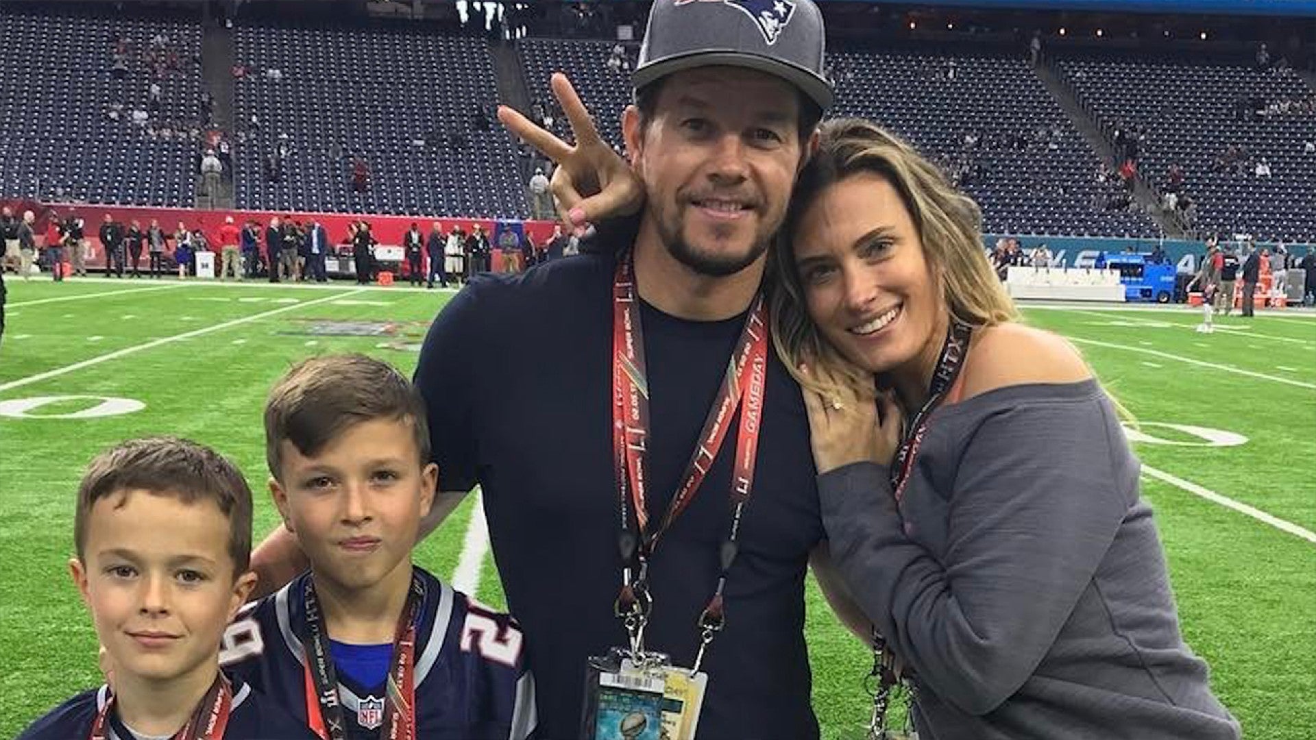 EXCLUSIVE: Mark Wahlberg Was 'Stress Level 1,000' Before the Patriots ...