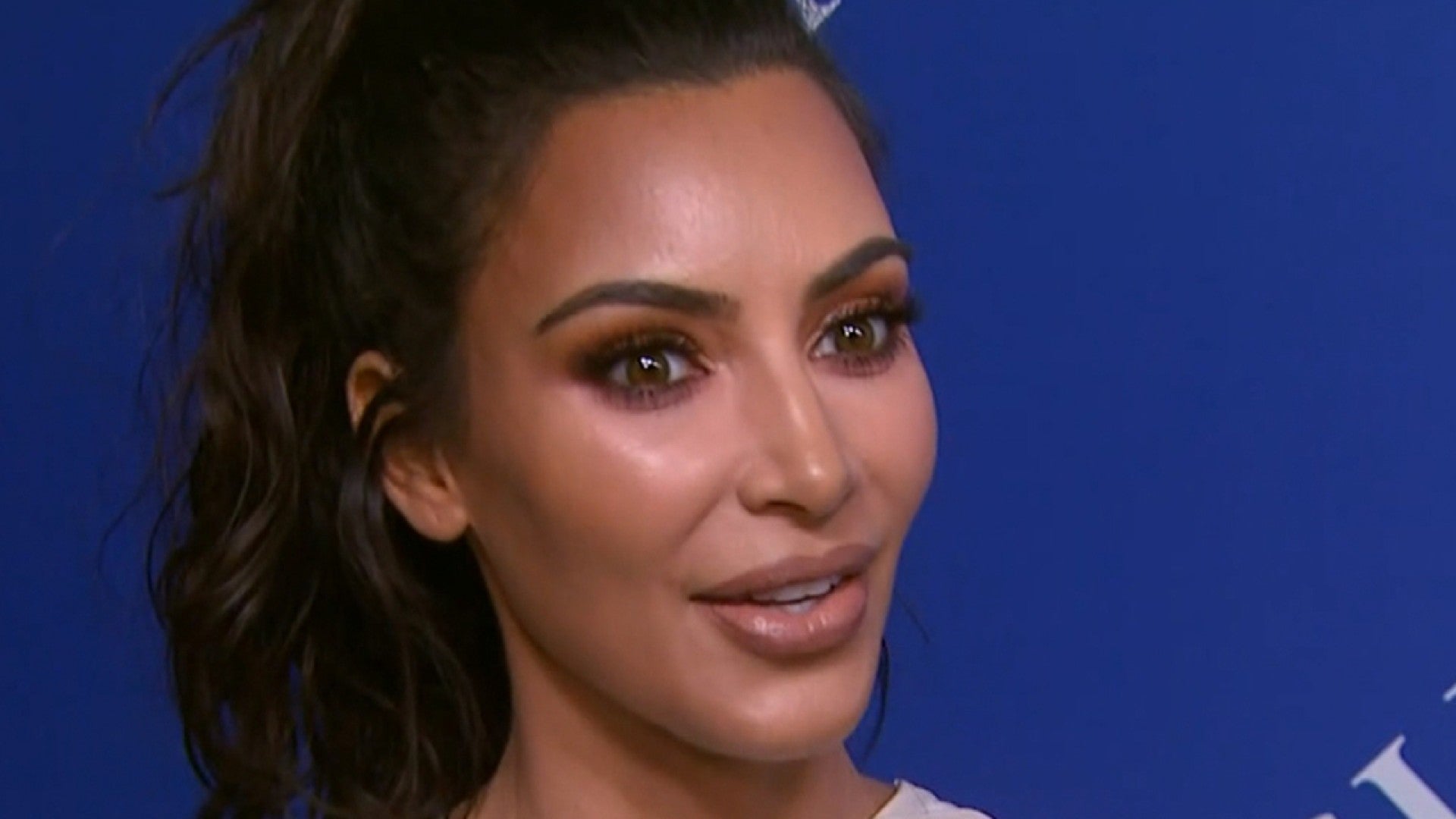 Kim Kardashian rocks the most unreal diamond jewels by Tiffany & Co. at the  Baby2Baby Gala – see photos