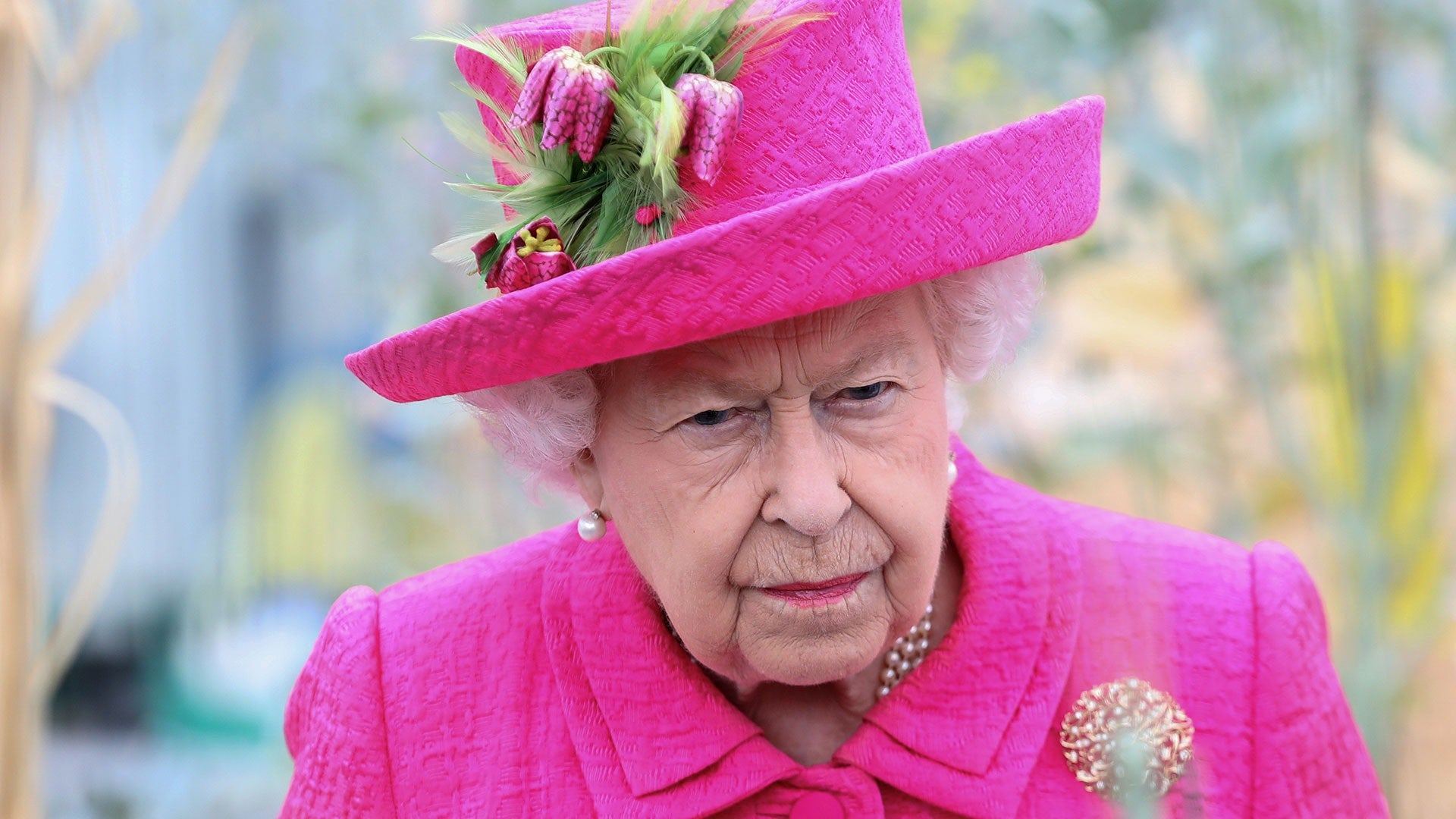 Man Attempts To Break Into Buckingham Palace While Queen