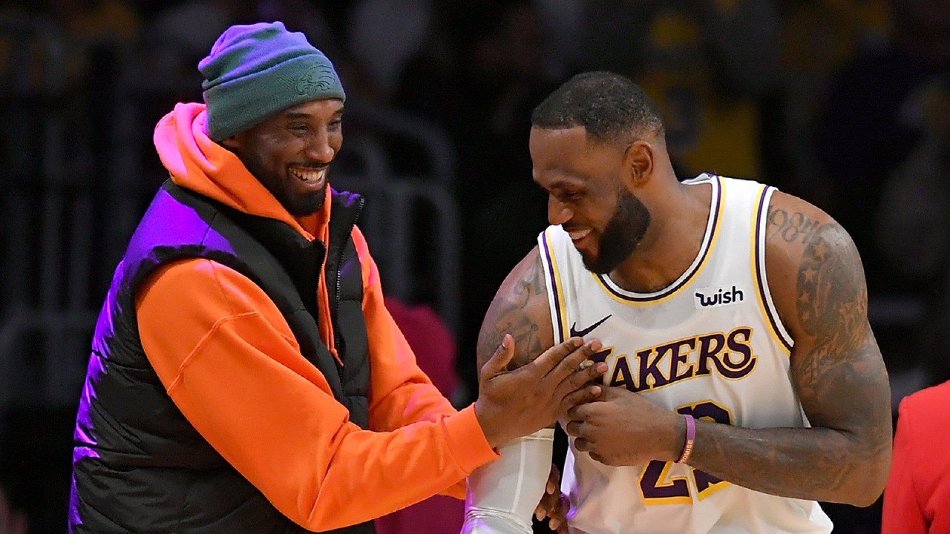 LeBron James Posts Heartfelt Tribute to Kobe Bryant After Receiving Lakers  Championship Ring