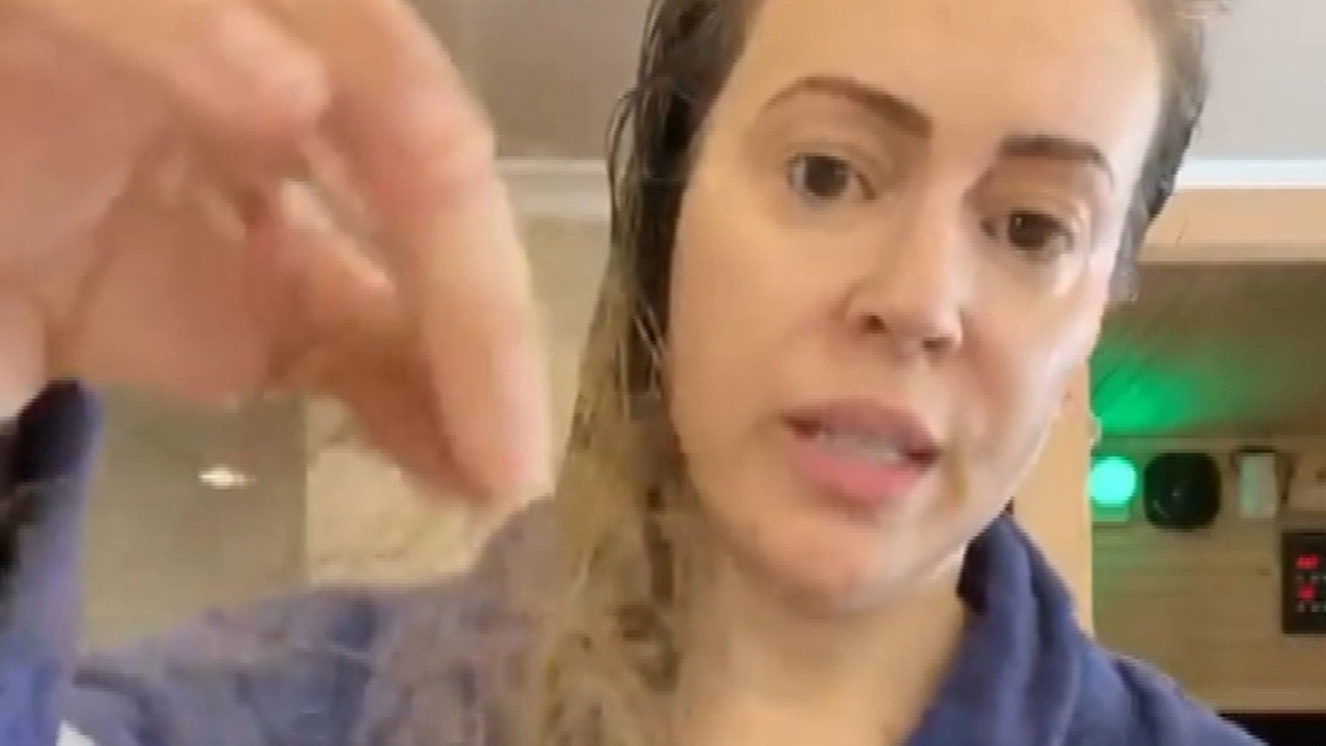 1280px x 720px - Alyssa Milano Reveals Post-Coronavirus Hair Loss