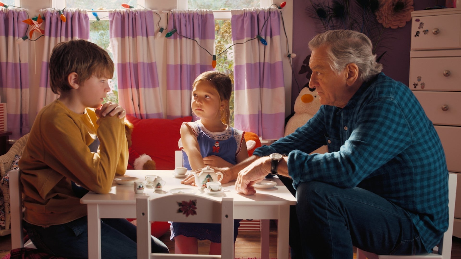 Robert De Niro Faces Off With a Sixth Grader in 'The War With Grandpa' (Exclusive Clip)