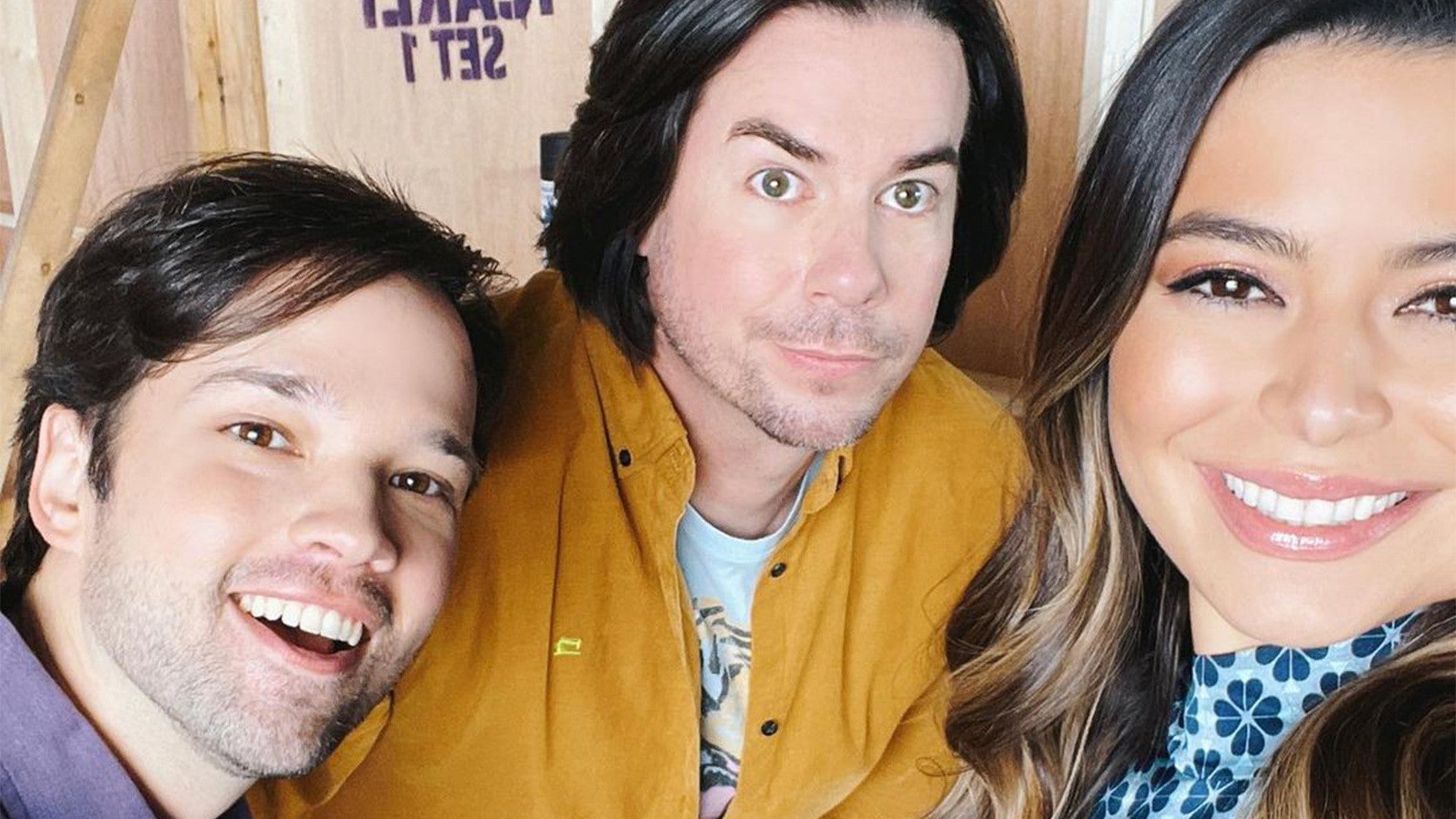Miranda Cosgrove Sex Tape - Miranda Cosgrove Reunites With 'iCarly' Cast and Shares First Look at the  Revival