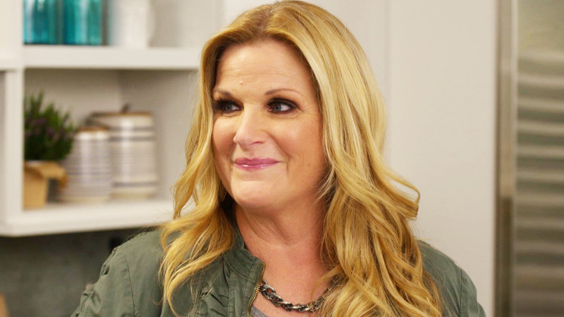 Trisha Yearwood Gives Sneak Peek Of New Cookbook Recipes Exclusive   ETO C05 Trisha Yearwood 092721 