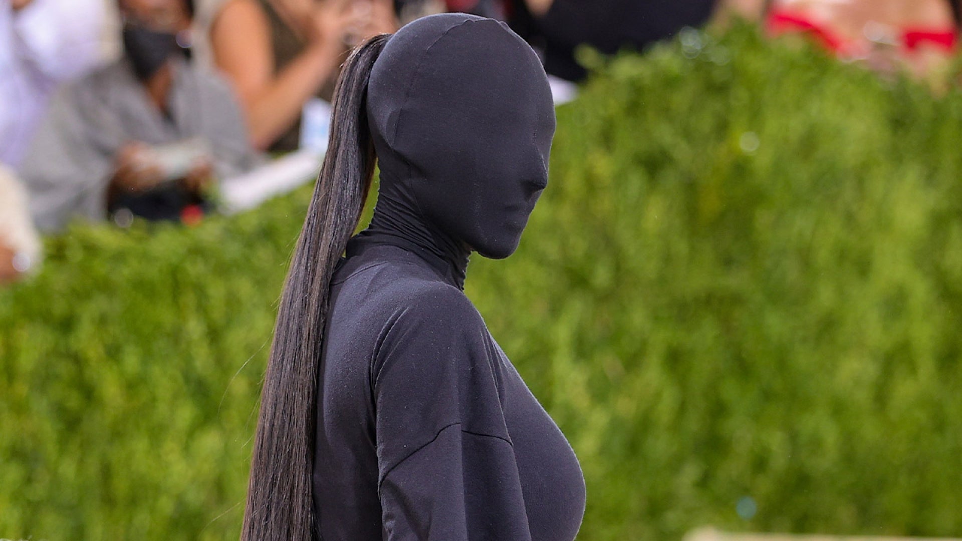 Kim Kardashian Channels Her Met Gala Look, Without the Mask, During a CVS  Run: Photo 4626826, Kim Kardashian Photos