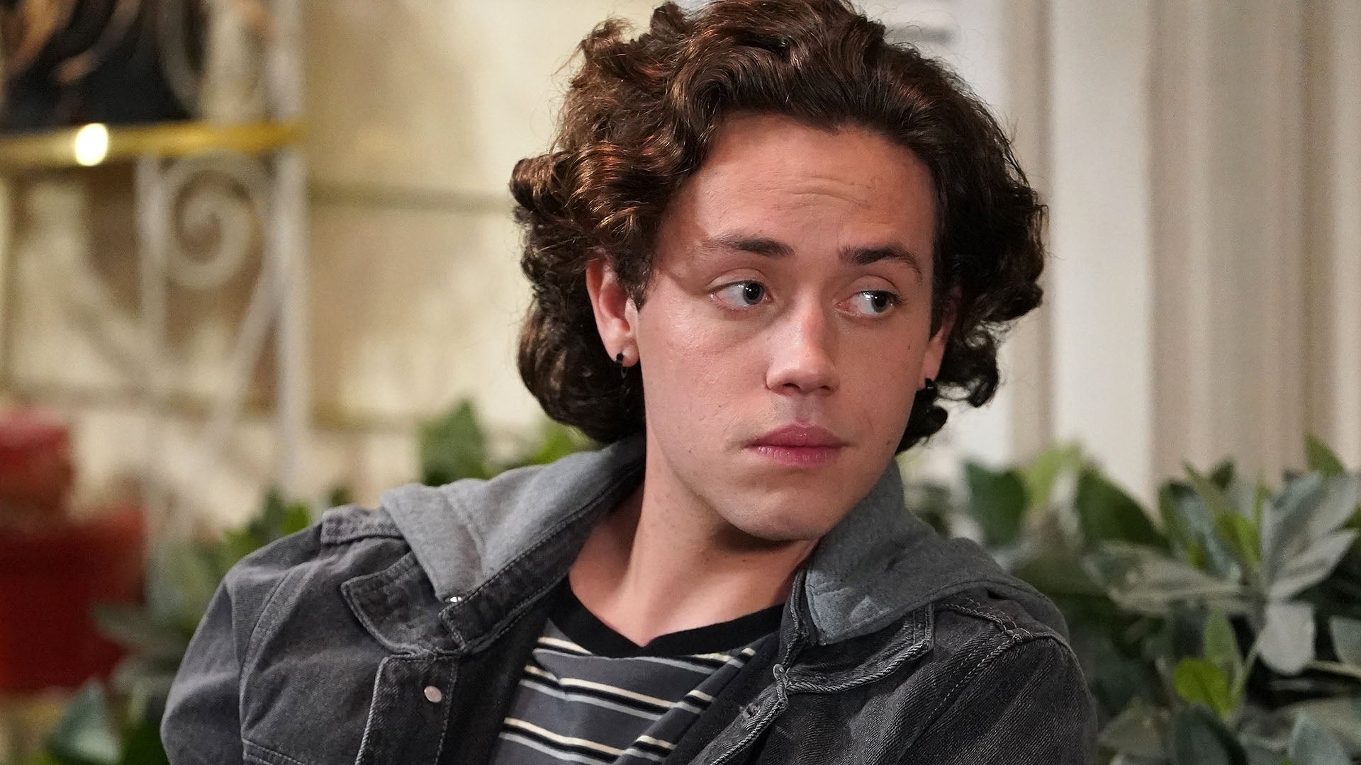 Ethan cutkosky. Итан Shameless. Итан Каткоски 2022. Итан Каткоски Ethan Cutkosky 2022.