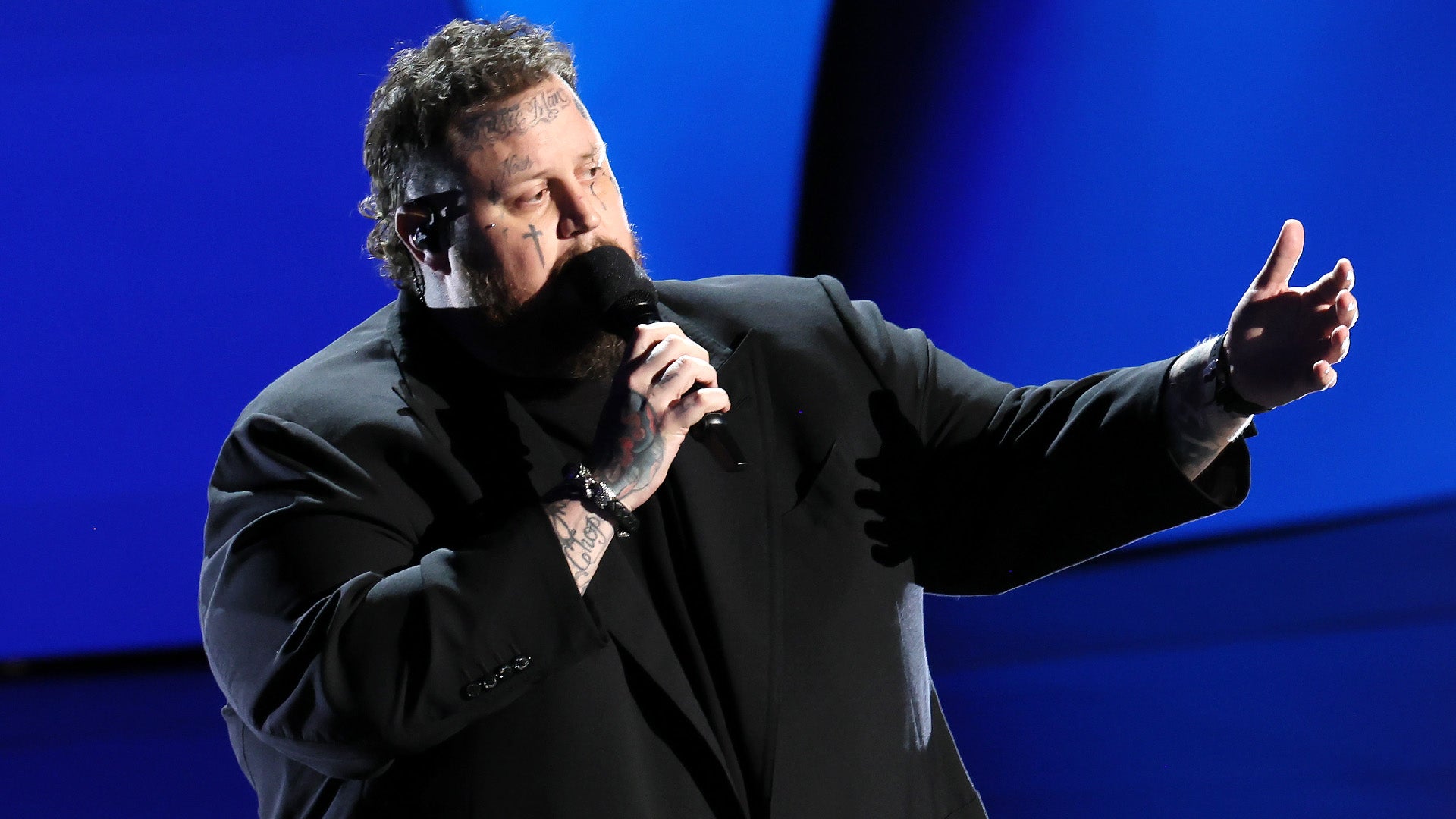 Emmys: Watch Jelly Roll's Heartfelt In-Memoriam Performance